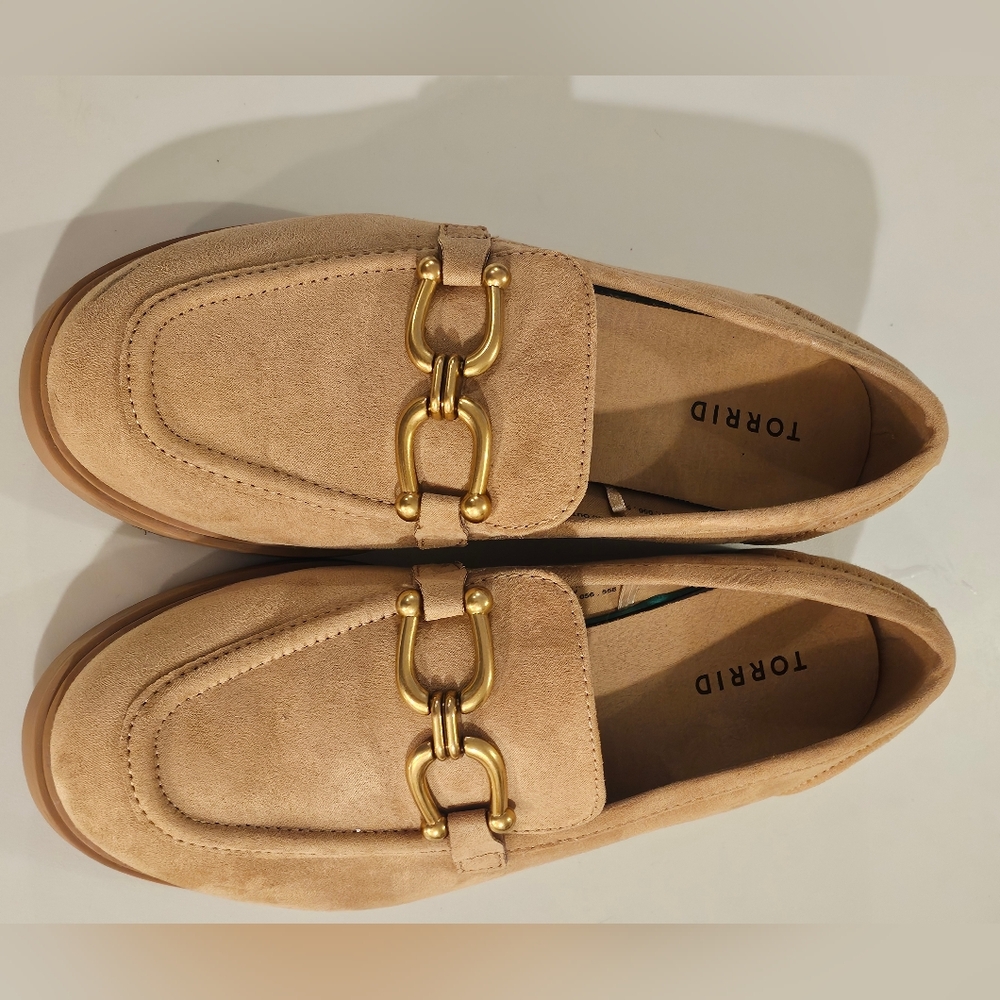 Torrid Womans Size 8.5WW Tan Loafer
